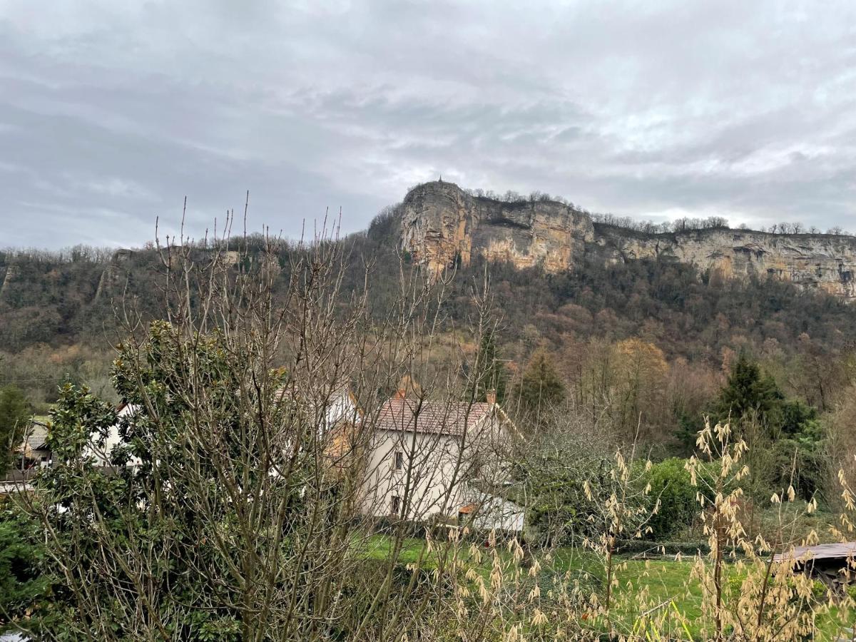 Les Glycines Villa Hieres-Sur-Amby Exteriör bild