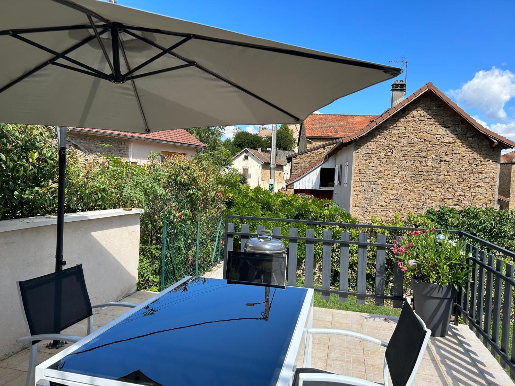 Les Glycines Villa Hieres-Sur-Amby Exteriör bild