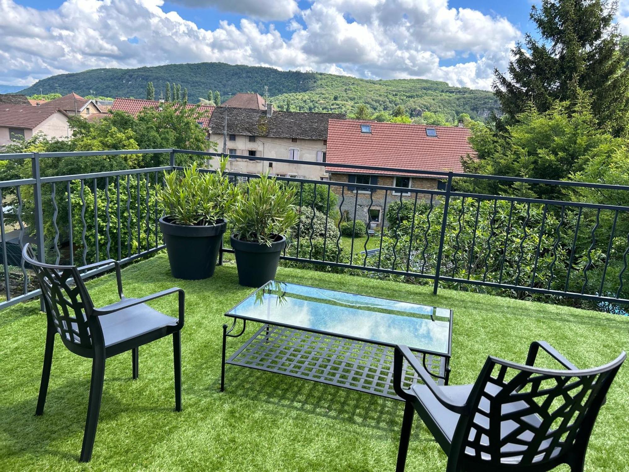 Les Glycines Villa Hieres-Sur-Amby Exteriör bild